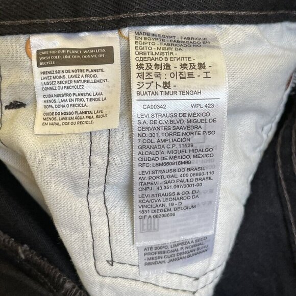 Levis 501 Black Jeans Mens 36 X 32 Regular FIt Casual Dark Wash Travel Vacation - Picture 13 of 13